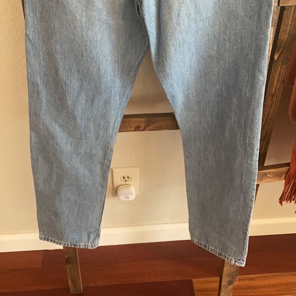 Levi’s 501 Cropped High Rise, Straight Leg 24x28 - Picture 11 of 16